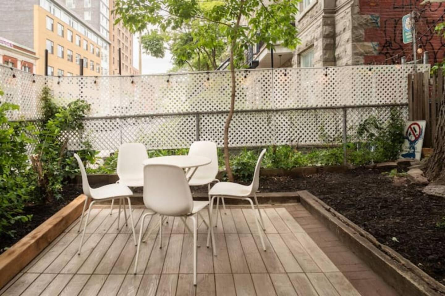 Heart Of Mtr For Memorable Experience 7Minmetro 2 Backyard Fully Equipped Villa Montreal Bagian luar foto