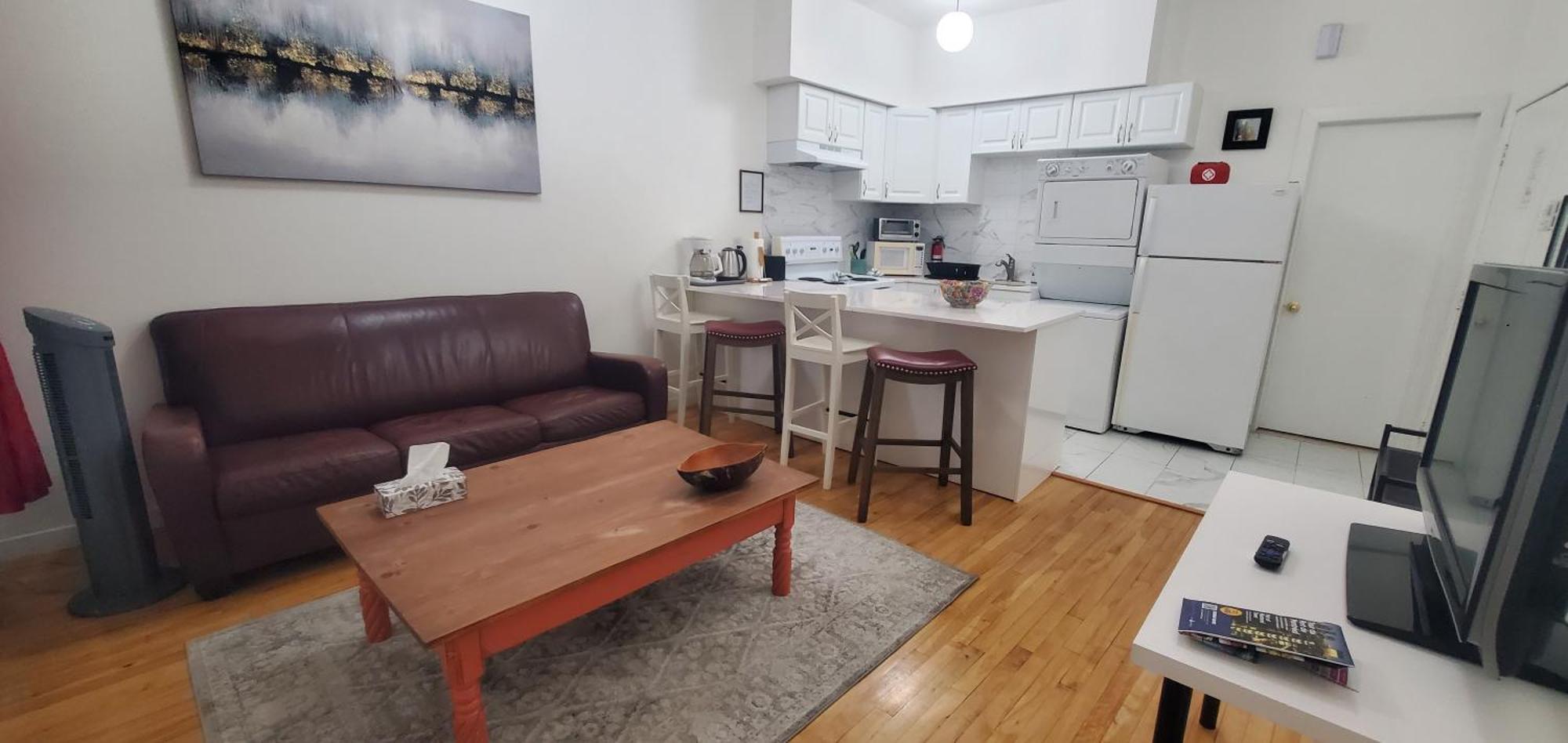Heart Of Mtr For Memorable Experience 7Minmetro 2 Backyard Fully Equipped Villa Montreal Bagian luar foto