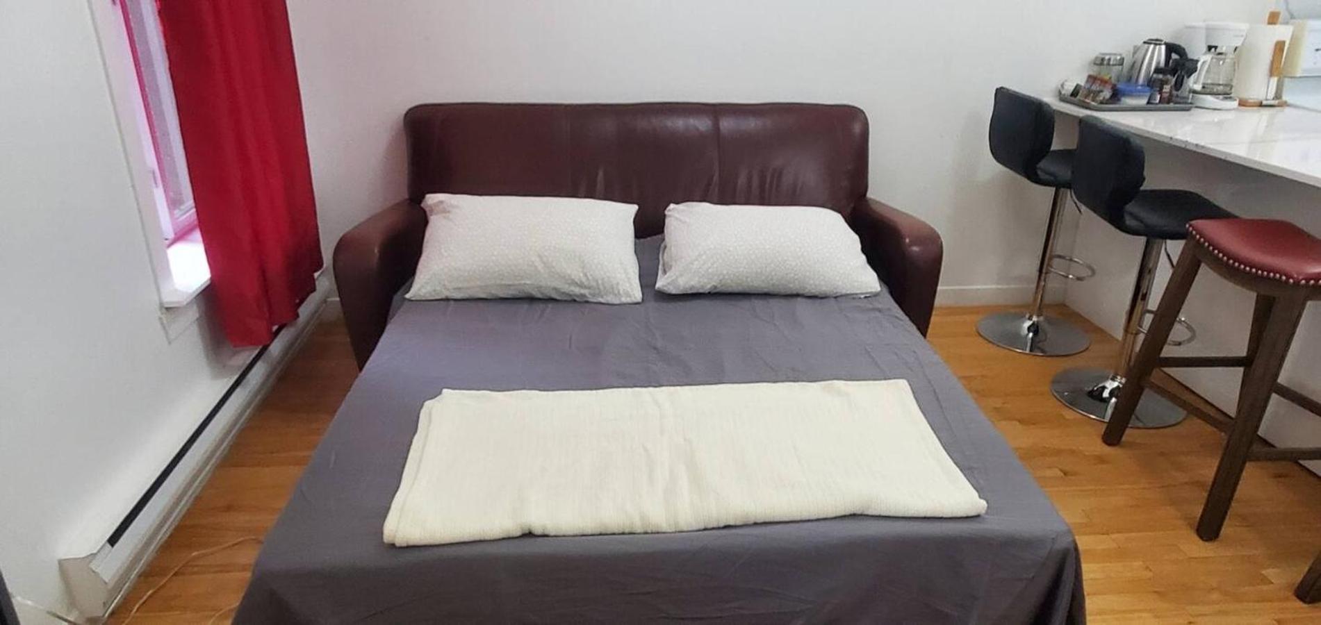 Heart Of Mtr For Memorable Experience 7Minmetro 2 Backyard Fully Equipped Villa Montreal Bagian luar foto